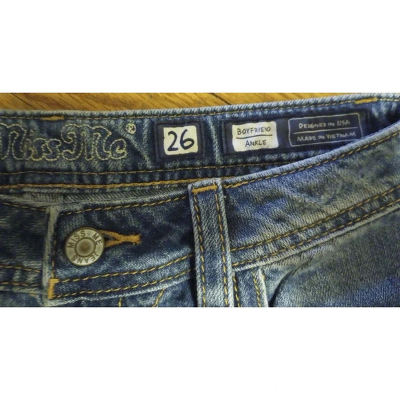 Miss Me Boyfriend Ankle Jeans Mid-rise Womens 26 Floral Embroidered New - Picture 8 of 9